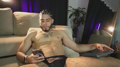 Snapshot of jadenfeynman chatting on 01.12.26 Jaden Feynman online show from 01.12.26