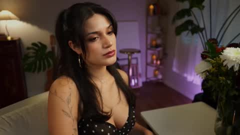 Snapshot of jadeperez_ chatting on 10.19.25 Jade online show from 10.19.25