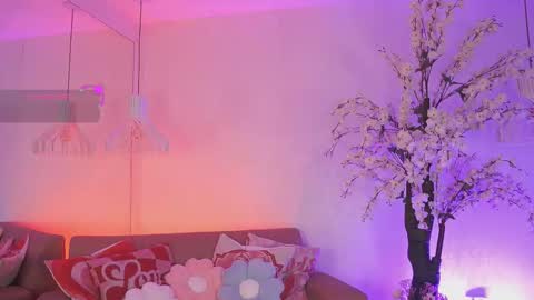 Jade Summer online show from 02.23.26