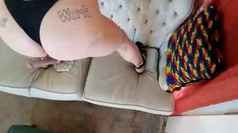 Jamie Rose Queenschild ever... online show from 02.02.26