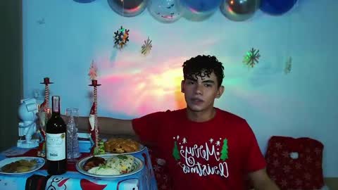 Snapshot of jaedasky_ chatting on 12.25.24 javi15 online show from 12.25.24