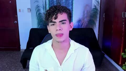 Snapshot of jaedasky_ chatting on 09.25.25 javi15 online show from 09.25.25