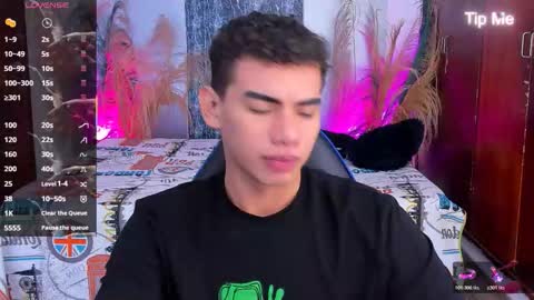 Snapshot of jaedasky_ chatting on 12.17.25 javi15 online show from 12.17.25