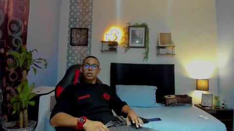 Snapshot of jahseh_jonnes chatting on 02.17.26 jahseh_jonnes online show from 02.17.26