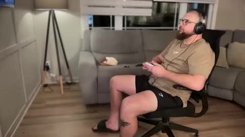 Snapshot of jake0333 chatting on 11.02.25 Jake online show from 11.02.25