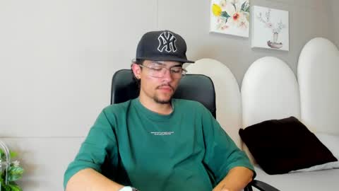 Snapshot of jake_miller__ chatting on 05.09.26 Jake online show from 05.09.26