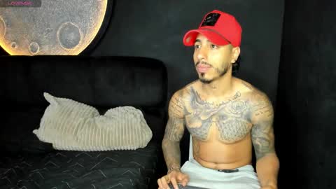 Santiago online show from 11.04.25