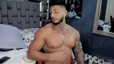 my name is sebas If you come here dont hesitate to say hello Im a guy who really likes having conversations and having hot online show from 04.25.26