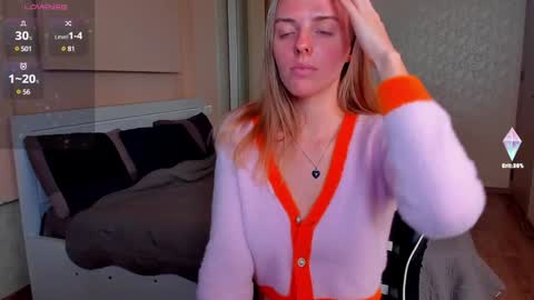 Snapshot of jam_cream chatting on 12.07.24 Sofia online show from 12.07.24