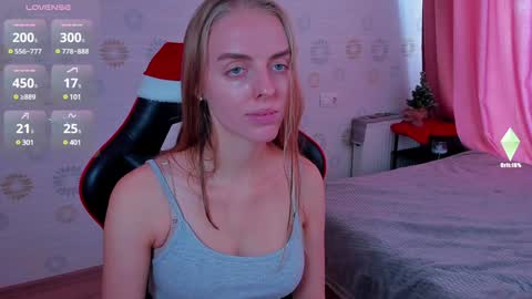 Snapshot of jam_cream chatting on 12.29.24 Sofia online show from 12.29.24