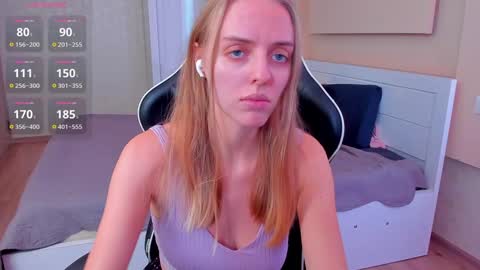 Snapshot of jam_cream chatting on 01.18.25 Sofia online show from 01.18.25