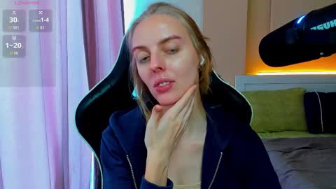 Snapshot of jam_cream chatting on 09.21.25 Sofia online show from 09.21.25