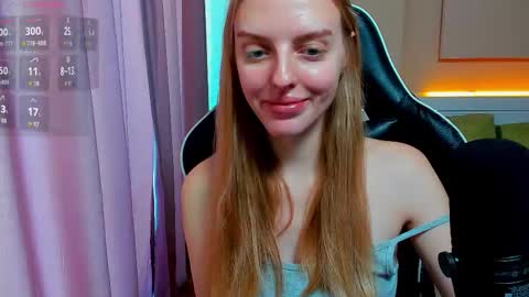 Snapshot of jam_cream chatting on 09.25.25 Sofia online show from 09.25.25