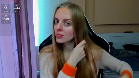 Snapshot of jam_cream chatting on 10.13.25 Sofia online show from 10.13.25