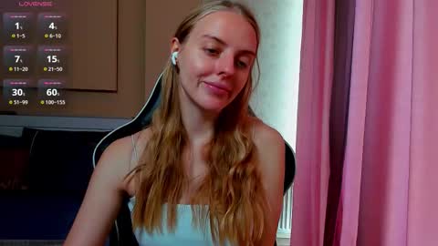 Snapshot of jam_cream chatting on 10.26.25 Sofia online show from 10.26.25