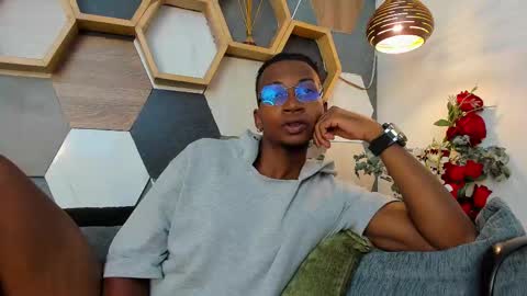 Snapshot of jamalmyst_ chatting on 02.15.25 online show from 02.15.25