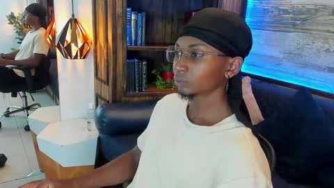 Snapshot of jamalmyst_ chatting on 03.08.25 online show from 03.08.25
