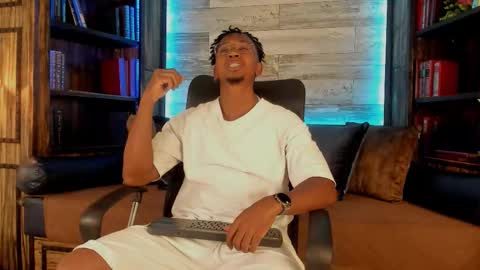 Snapshot of jamalmyst_ chatting on 09.17.25 online show from 09.17.25
