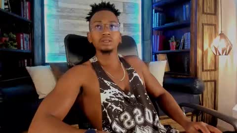 Snapshot of jamalmyst_ chatting on 10.14.25 online show from 10.14.25