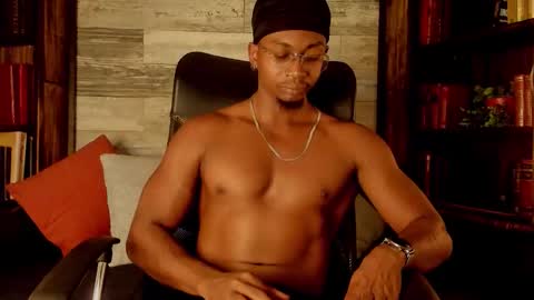 Snapshot of jamalmyst_ chatting on 10.18.25 online show from 10.18.25