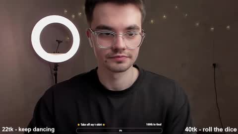 Snapshot of jame_flow chatting on 03.01.25 Hey there Im Jame online show from 03.01.25