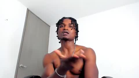 james_makony_1 online show from 01.03.25