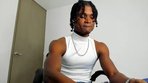 james_makony_1 online show from 01.04.25