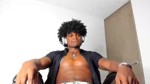 james_makony_1 online show from 01.16.25