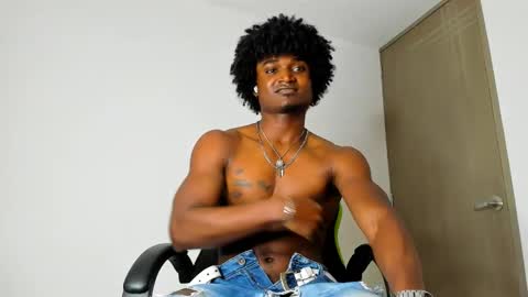 james_makony_1 online show from 01.30.25