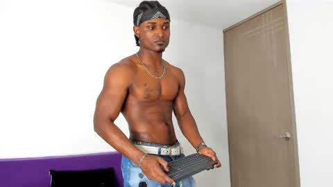 james_makony_1 online show from 02.28.25