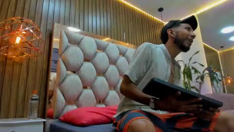 Snapshot of james_walsh chatting on 01.31.26 James Walsh online show from 01.31.26