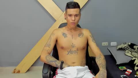 Snapshot of jamesinked_ chatting on 12.26.24 Jamesinked  online show from 12.26.24