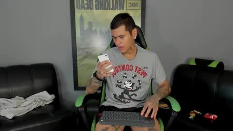 Snapshot of jamesinked_ chatting on 01.27.25 Jamesinked  online show from 01.27.25