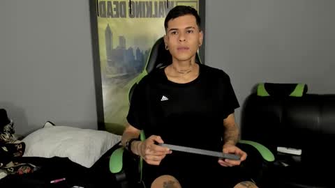 Snapshot of jamesinked_ chatting on 03.12.25 Jamesinked  online show from 03.12.25