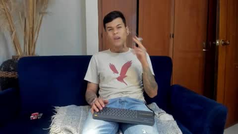 Snapshot of jamesinked_ chatting on 11.23.25 Jamesinked online show from 11.23.25