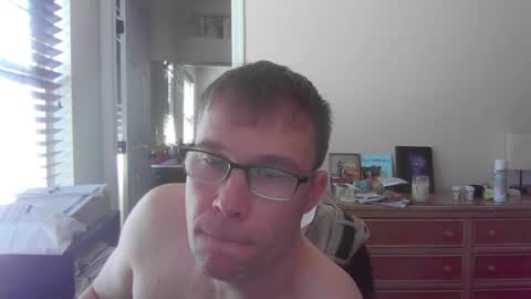 Snapshot of jamesjewels chatting on 02.14.25 jamesjewels online show from 02.14.25