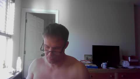 Snapshot of jamesjewels chatting on 04.12.26 jamesjewels online show from 04.12.26