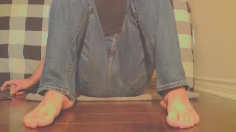 Snapshot of jamesknight57 chatting on 11.17.25 James online show from 11.17.25