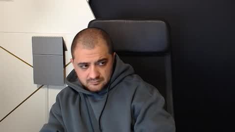 JamesMyers online show from 11.04.25