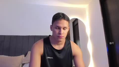 Snapshot of jamesowenn chatting on 04.05.26 James Owenn online show from 04.05.26