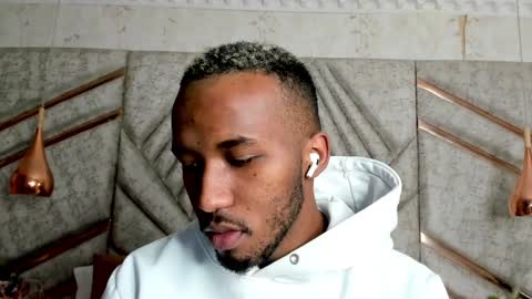 Snapshot of jamesparck chatting on 12.23.24 James online show from 12.23.24