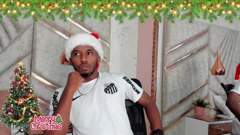 Snapshot of jamesparck chatting on 12.23.24 James online show from 12.23.24