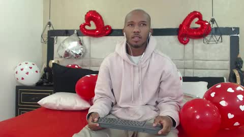 Snapshot of jamesparck chatting on 02.13.25 James online show from 02.13.25