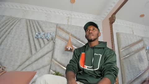 Snapshot of jamesparck chatting on 02.19.25 James online show from 02.19.25