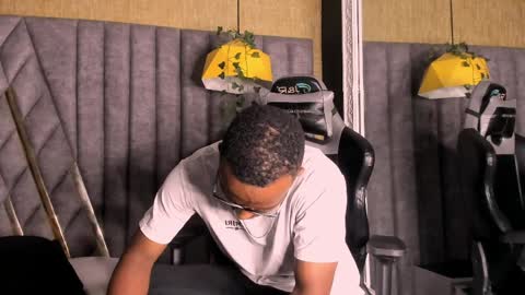 James  online show from 04.10.26