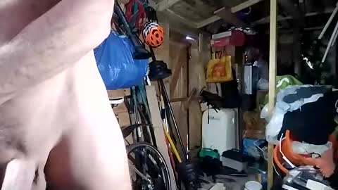 Snapshot of jameswhite4001 chatting on 11.09.25 james online show from 11.09.25