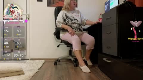 Snapshot of jameyla73 chatting on 12.25.24 jameyla online show from 12.25.24