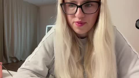 Snapshot of jamikaweicht chatting on 06.06.26 Nicole online show from 06.06.26