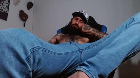 Snapshot of jammes_owen chatting on 04.20.26 Jammes. online show from 04.20.26