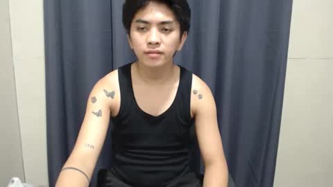 Snapshot of jamray_2 chatting on 12.23.25 jam online show from 12.23.25